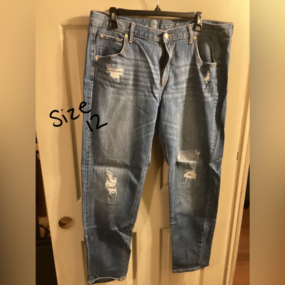Ripped Skinny Jeans